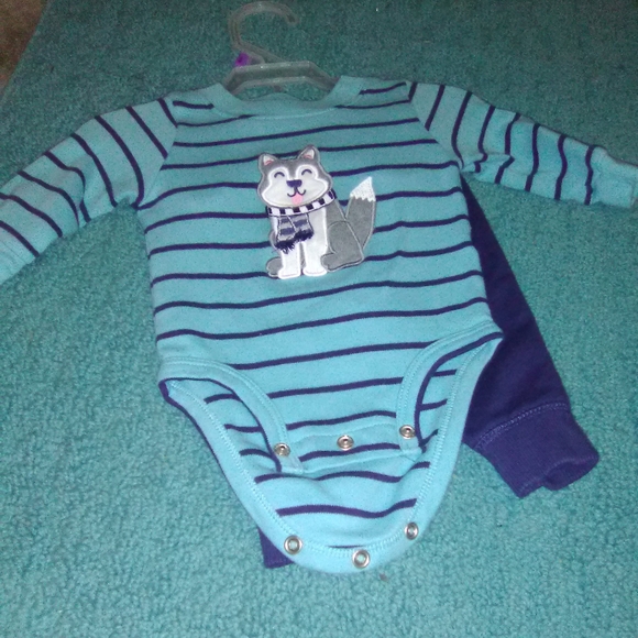 Carter's outfit - Picture 2 of 2